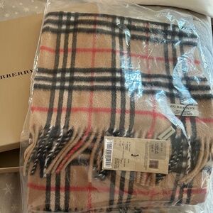 New Burberry camel cashmere scarf
